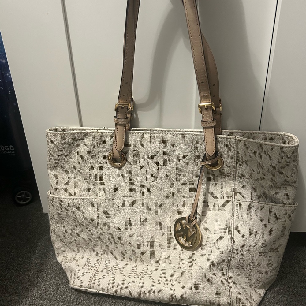Michael Kors tote